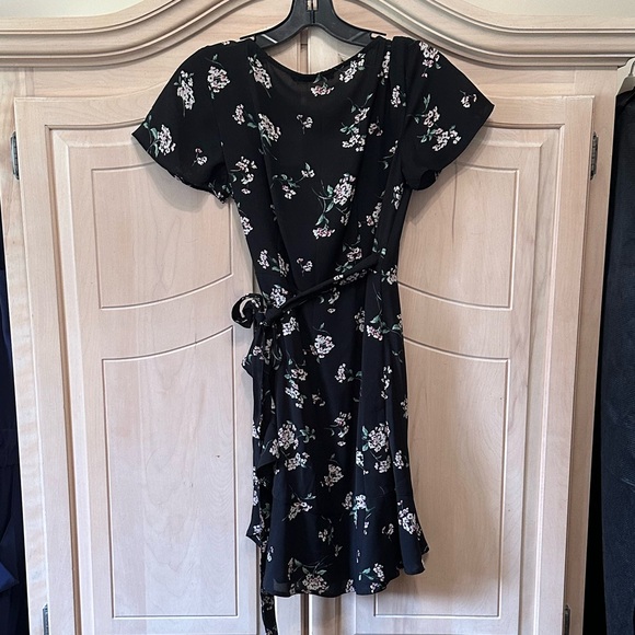 Abercrombie & Fitch Floral Wrap Dress XS - Picture 2 of 3